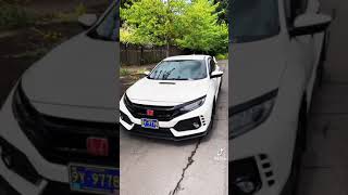 実車と同じミニカーをプレゼントするサプライズがほっこりする[TikTok]