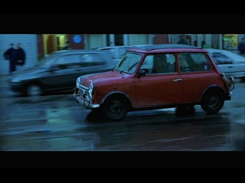 The Bourne Identity - Paris car chase (1080p)