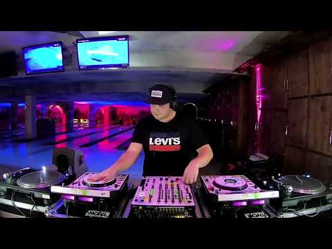 Zappel - CW10 - Welcome to the Weekend - Discobowling Part 1