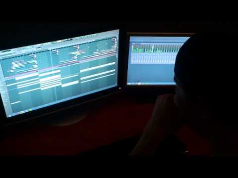 Ruben Kusters in the studio