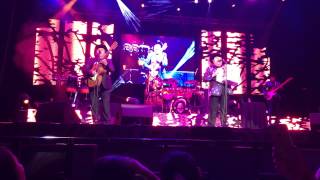 Ramon Ayala y Eliseo Robles - Gerardo Gonzales at the Honda Center.