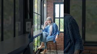 Download lagu Tips Pose Foto Duduk Di Cafe Buat Cewek Berhijab #shorts #photography mp3