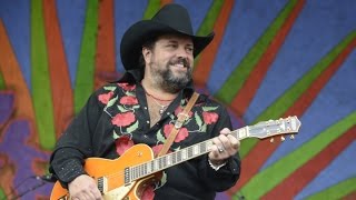 Moonlight Kiss  {Raul Malo/Mavericks Cover}