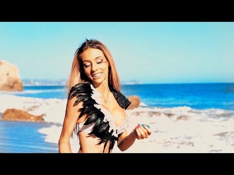 download lagu mp3 mp4 Lm Me, download lagu Lm Me gratis, unduh video klip Lm Me