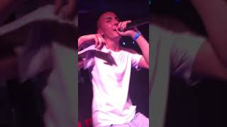 Capo Plaza Giovane Fuoriclasse prima volta live