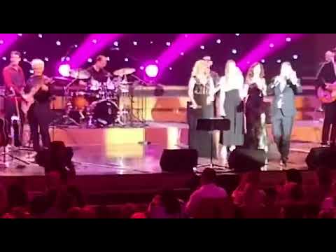Zivila nam ljubav (Karan, Severina, Mirella, Zorica, Graso i Vagabundo bend)
