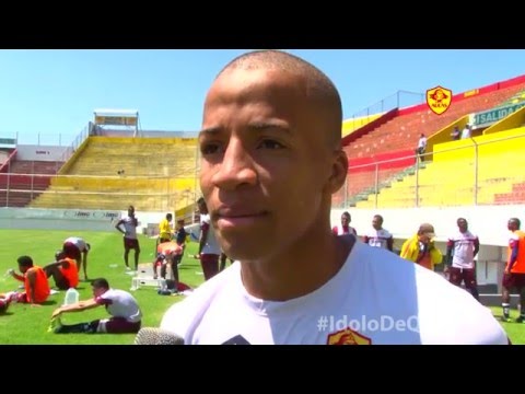 Entrevista con Byron Castillo
