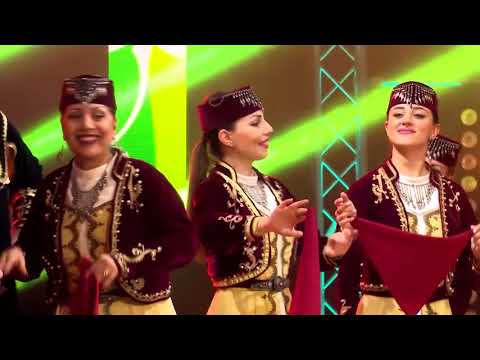 Akunq azgagrakan hamuyt - Trina ev Champi par