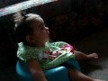 Ellen Assistindo O Dvd Favorito Dela