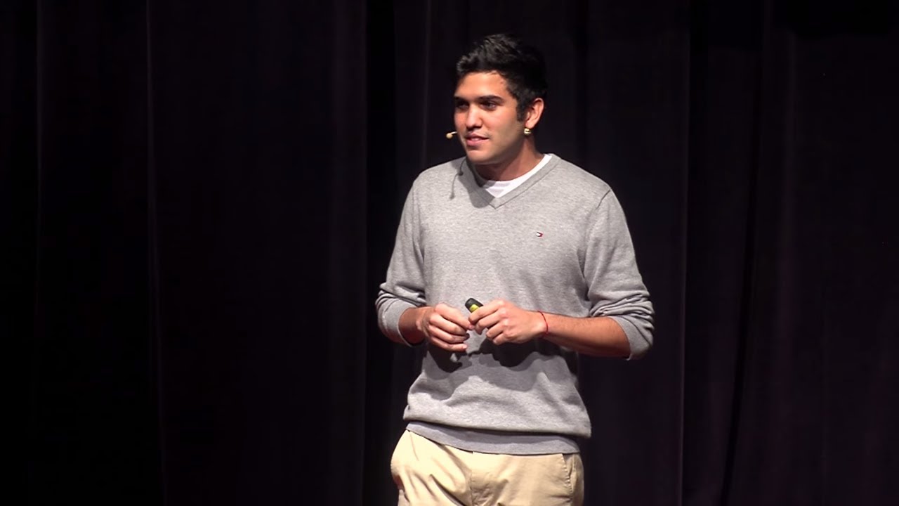 Educação de qualidade para todos | Renan Ferreirinha | TEDxLaçador