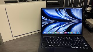 Apple MacBook Air 13,6" M2 Midnight 2022 (MLY33) - відео 1
