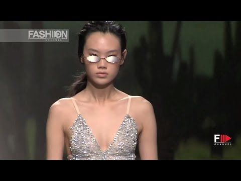 FRANKIE MORELLO Women's Pre-Collection Fall 2019 2020 Milan - Fashion Channel