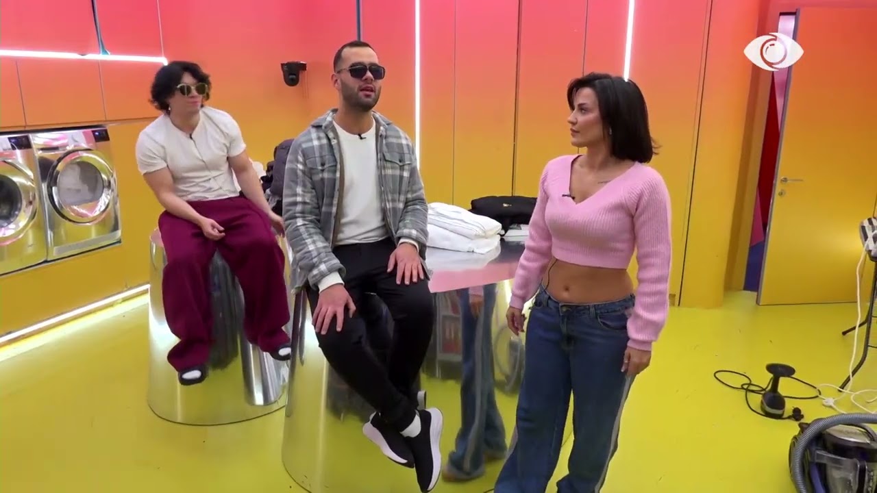 Gimbo përlotet teksa i rrëfen Selin për familjen e tij