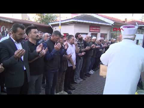Yıkılan binada yaşamını yitiren kadın Bartın’da toprağa verildi