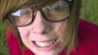 NeverShoutNever - Awful - Lyrics