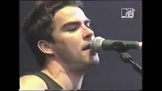 Stereophonics - The Bartender &amp; The Thief (Live at V Festival - 1999)