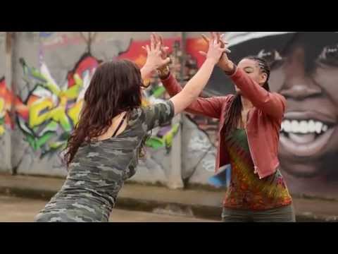 Glâme'Roots on Pull It Up Again (Scory Kovitch ft.