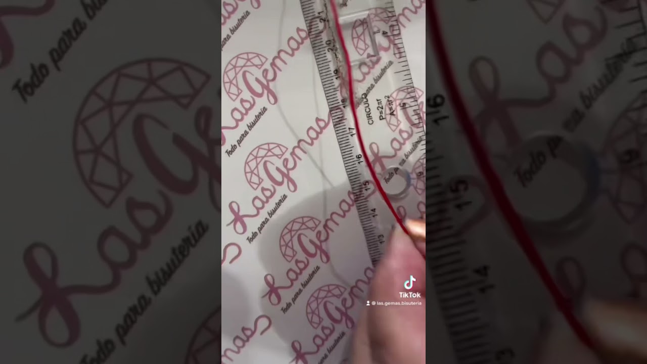 Watch video Pulsera de Amuletos para la buena suerte 🍀 Now Pulsera de Amuletos para la buena suerte 🍀