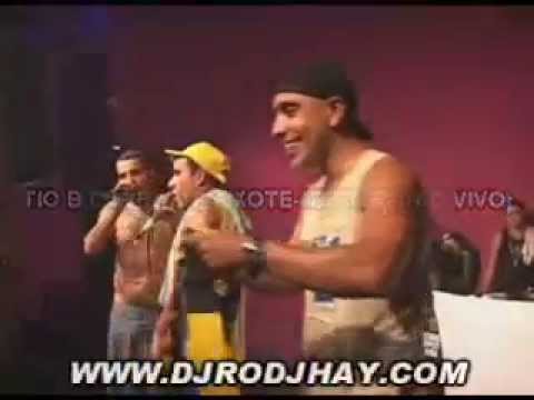 Mc Tio B / MC Careca e Pixote - Medley ( Vídeo que não saiu no dvd Litoral Funk 😎)
