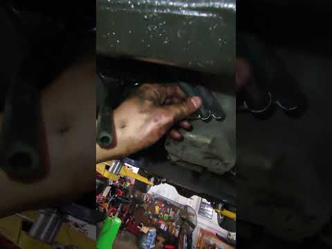 2005-2010 Jeep Grand Cherokee Transmission Cooler Line Replacement