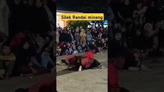 Download lagu Ba-SILEK (Pencak Silat) DiDalam Randai Minang😍 #silat #minang #shorts #trending mp3