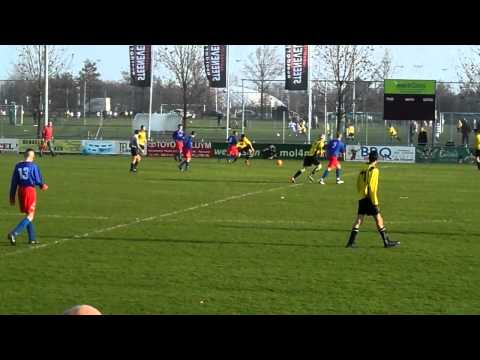 Nootdorp C1 - Vredenburch C1 6 - 2 12-11-2011 filmpje 2