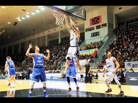 Nicolas Minnerath one handed alley oop
