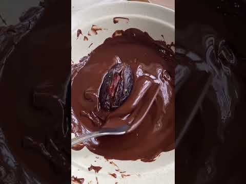Trying out Chocolate Snickers Stuffed Dates