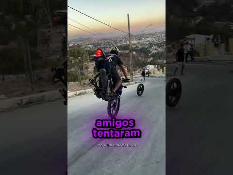 Ele perdeu o pneu e ainda assim continuou a manobra! 🚲