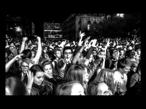 M83 ft Rihanna -Diamonts Midnight city