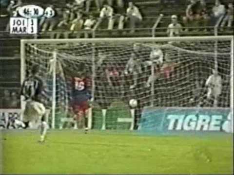 Bruno Fogaça - gol de empate no segundo tempo