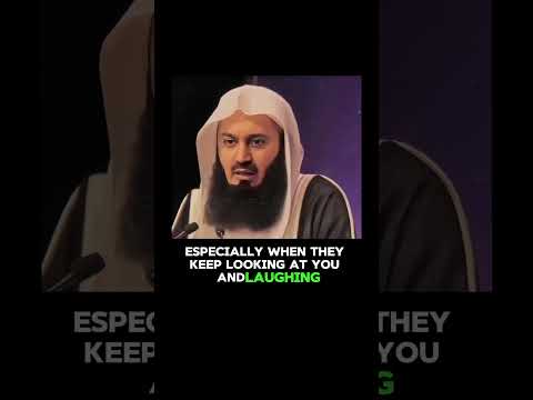 TALKING IN ANOTHER LANGUAGE INFRONT OF THE PERSON - Mufti Menk #shorts #viral