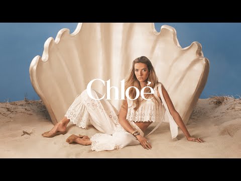 Chloé À La Plage