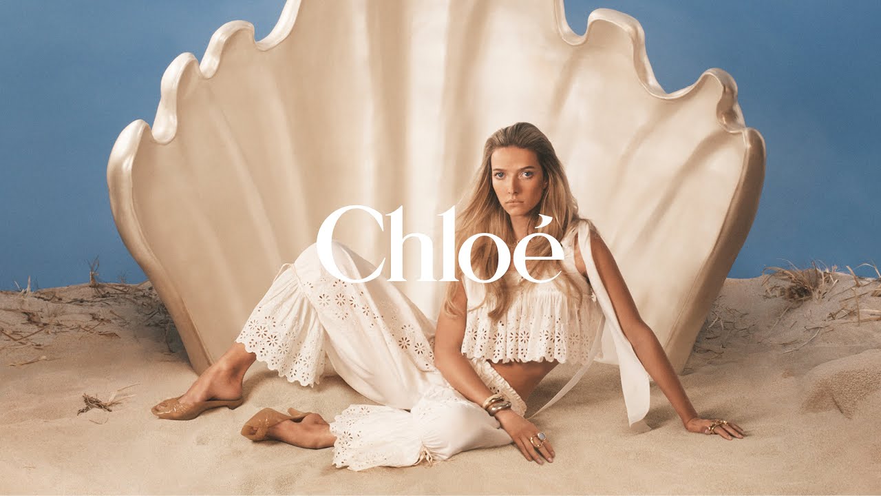 Chloé À La Plage