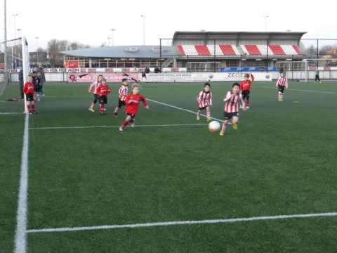 vv Nieuwerkerk F4  18 januari 2014