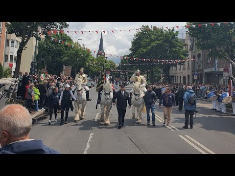 Schützenfest Neuss Furth 2025, Parade am Sonntag