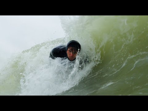 BODYSURFING STORM SWELL IN NEW YORK (SONY FX30)