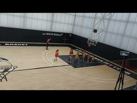 Valencia basket Benjamin Femenino Vs Picken claret