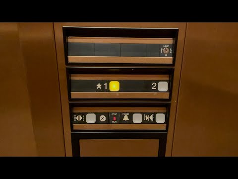 Dover Hydraulic Elevator @ 553 North Ct - Palatine, IL.