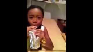 Skai And Peyton doing cinnamon challenge