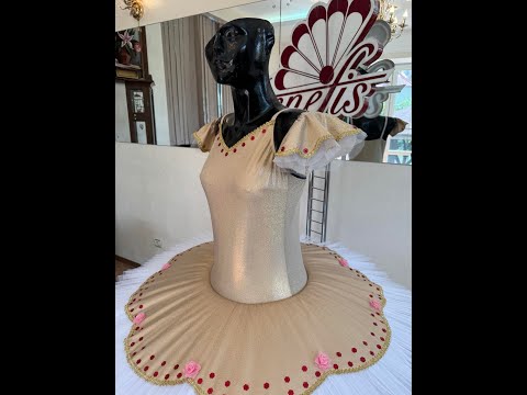 Stage costume P 1335 - video 2