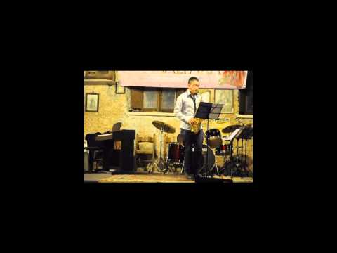 Saggio di fine anno 2012 F.Malfarà Girifalco"CZ"al Sax contralto Proganò Mattia