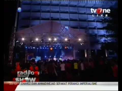 ANOTHER PROJECT - Running Away (Bob Marley Cover) Live @RadioShow_tvOne