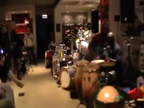 Ernesto da Silva con Ildo Correia e Jamil Correia-Gumbe solo Djembe
