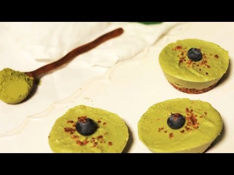 Raw Matcha and Cocoa Pies - Healthy snack  | Iswari ©