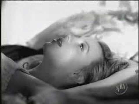 Britney Spears - Girl In The Mirror