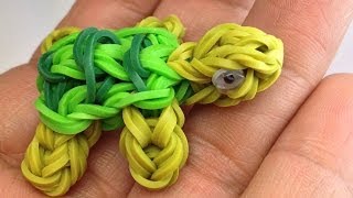 Making a Turtle Charm in the Rainbow Loom