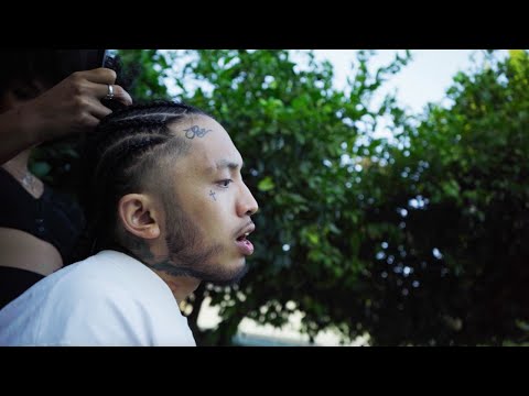 RUSSELL! - Lindsay's Freestyle (Official Music Video)