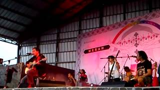 Download lagu Iwan Fals & Band {Gadis Tani} mp3 Download lagu Iwan Fals & Band {Gadis Tani} mp3