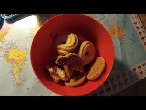 MongoTV_10110 - SPISER SKÅL SMÅKAGER FREDAG EFTERMIDDAG